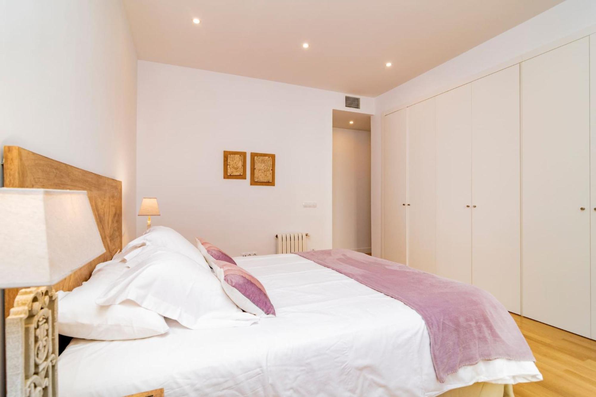 Juan Bravo Suites Madrid Exterior photo